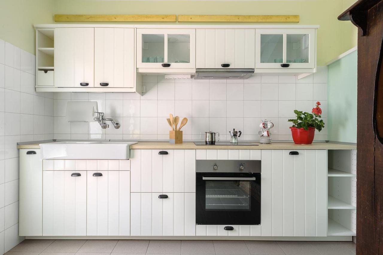 The Montevecchia Home - Frida Apartment ภายนอก รูปภาพ