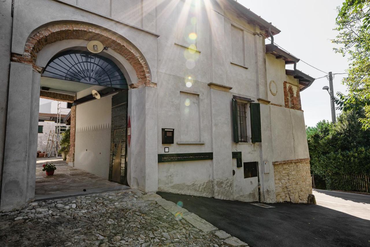The Montevecchia Home - Frida Apartment ภายนอก รูปภาพ